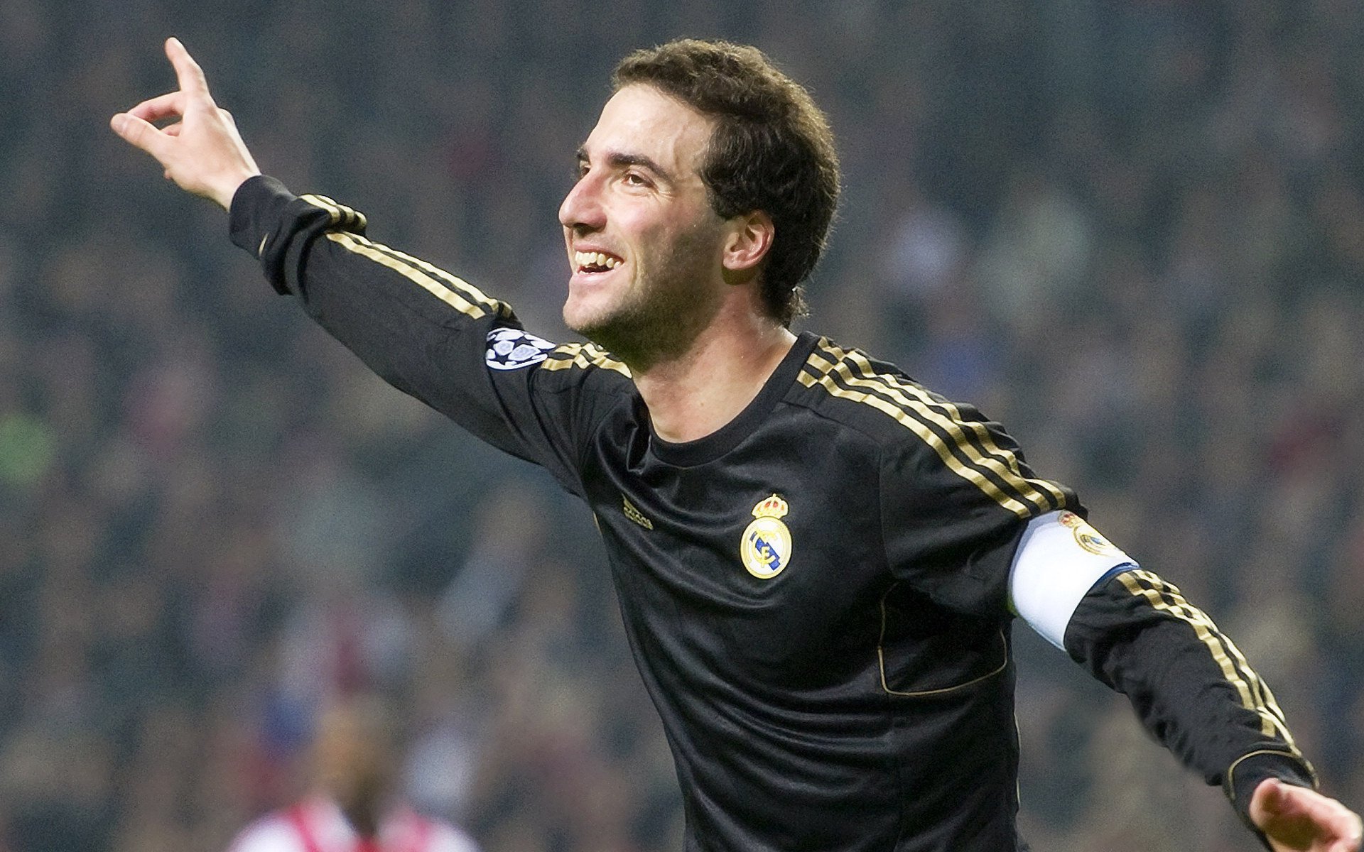 足球联赛年度总结分析